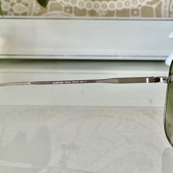 Dior Aviator Sunglasses - Picture 4 of 4